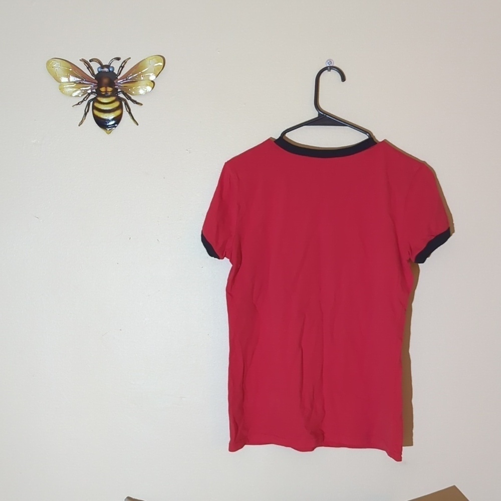 Disney incredibles kids tshirt. Size medium, red - Picture 4 of 5